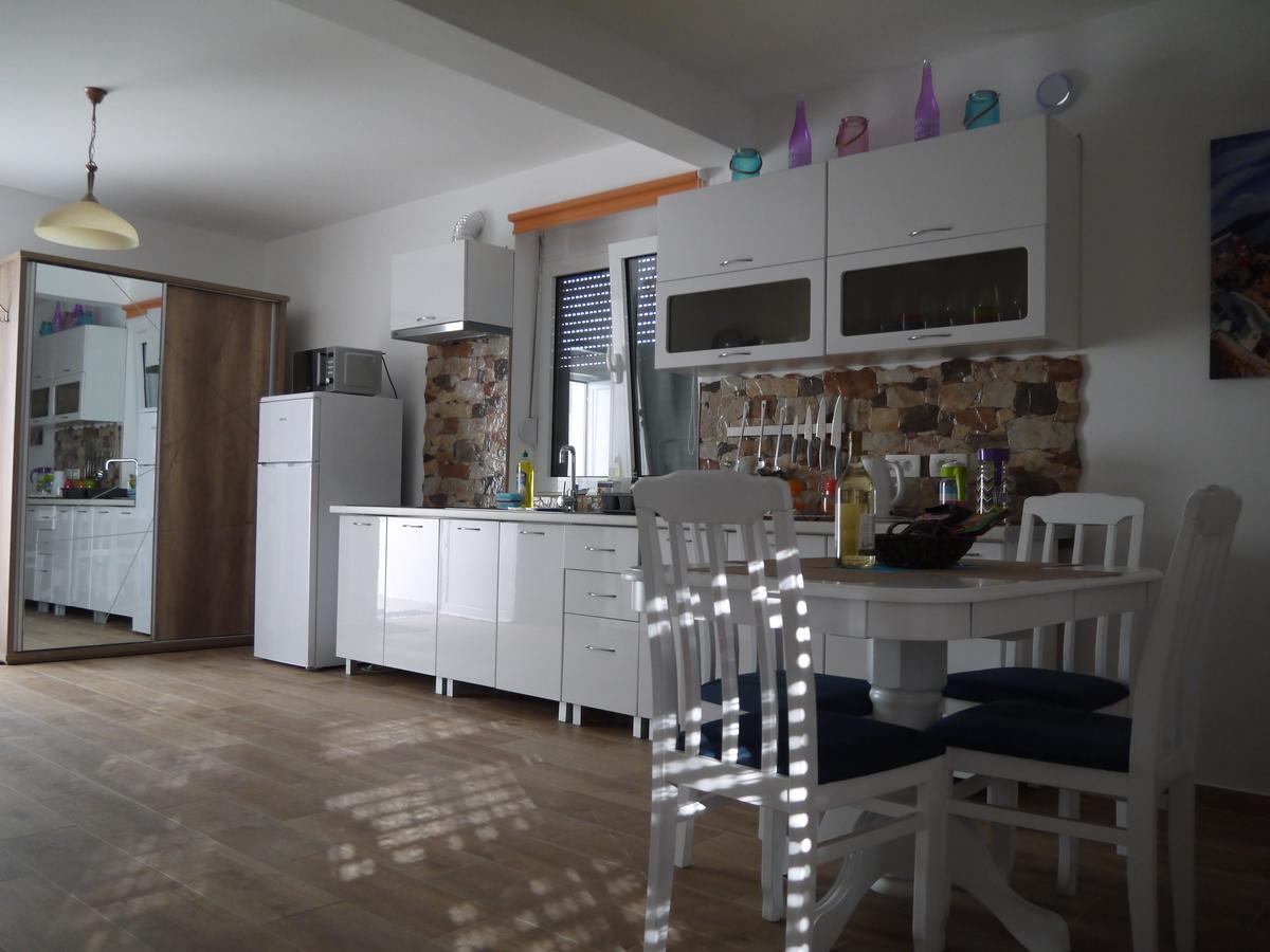 Appartamento Crystalsky Dobra Voda Esterno foto